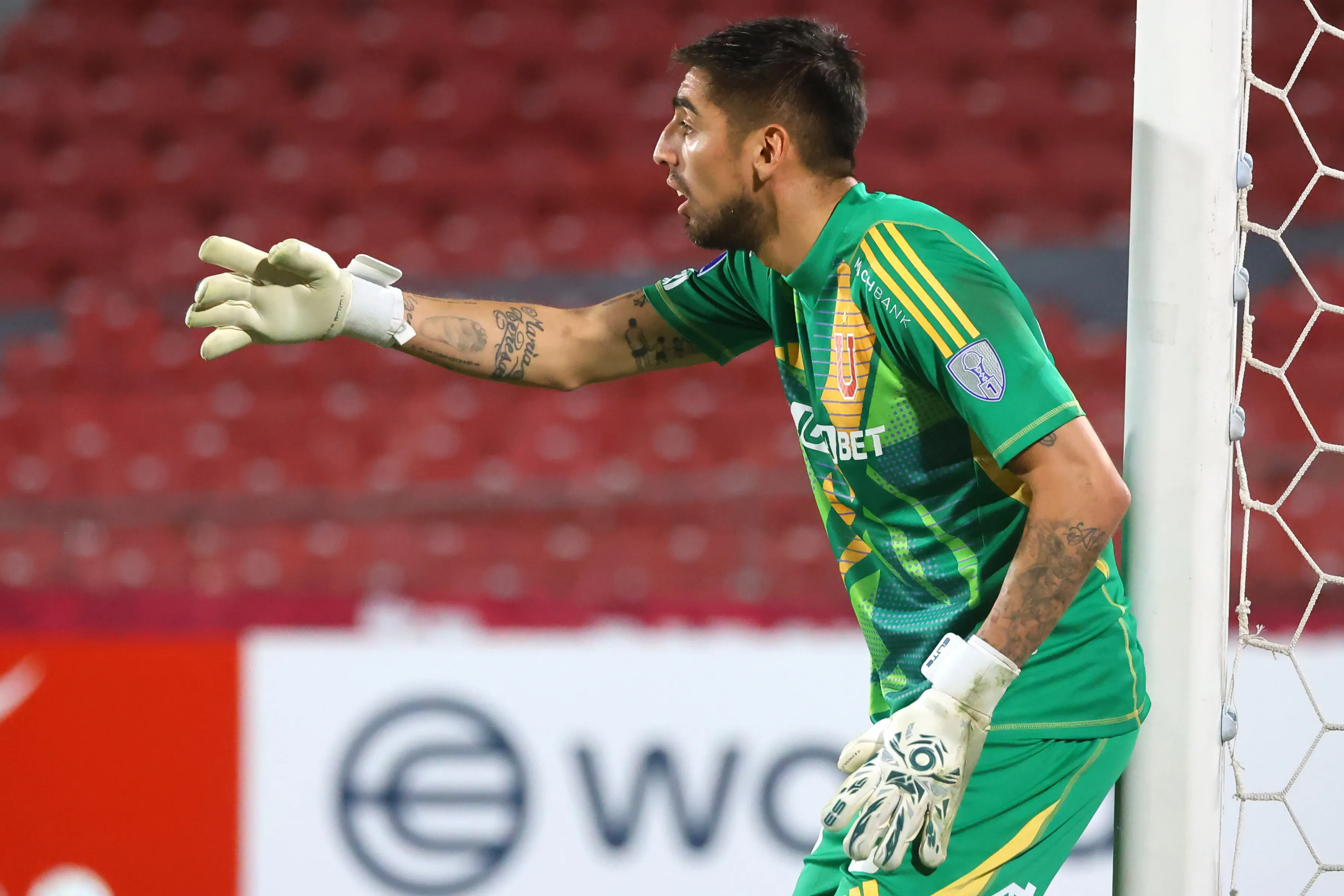 Gabriel Castellón jugó de titular ante los Cementeros. (Jonnathan Oyarzun/Photosport).