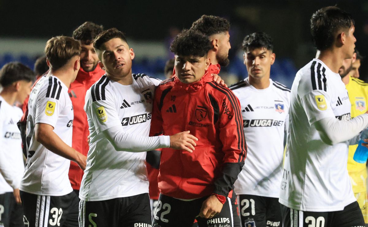 Claudio Aquino se muestra humilde en el presente de Colo Colo: “Ayudo de titular o desde el banco”