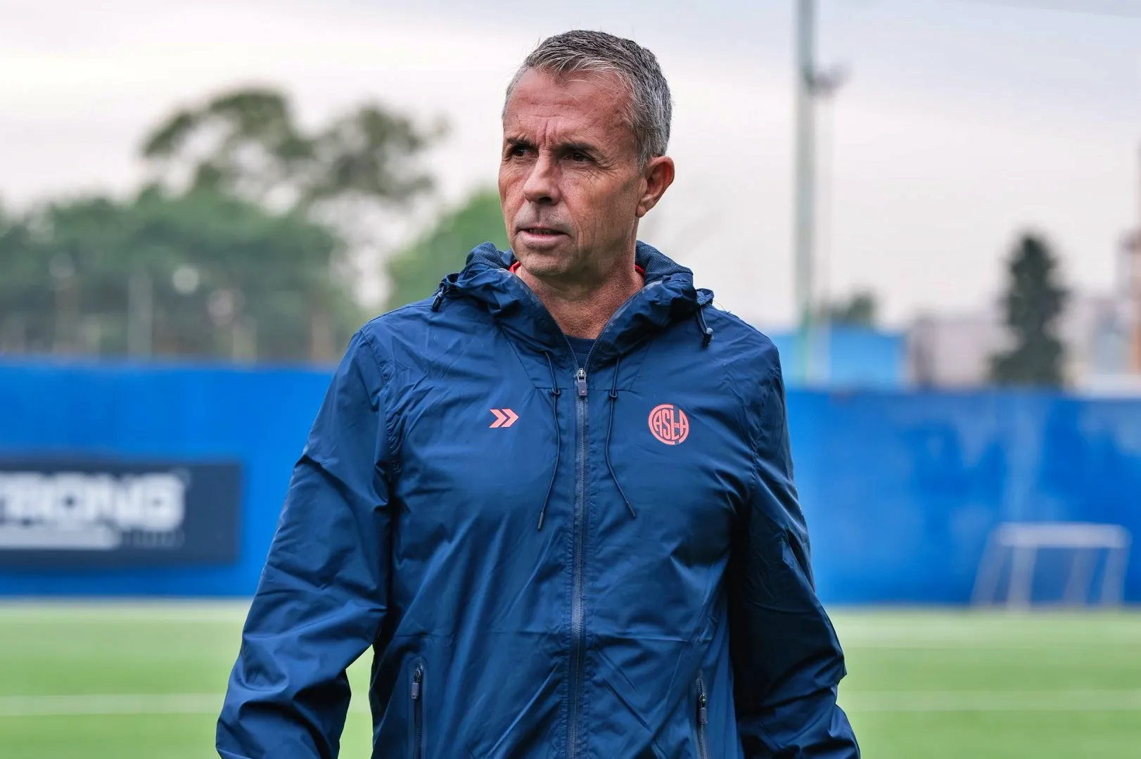 Gustavo Álvarez debutará este miércoles ante Deportivo Riestra en la banca del ciclón. | Foto: San Lorenzo.