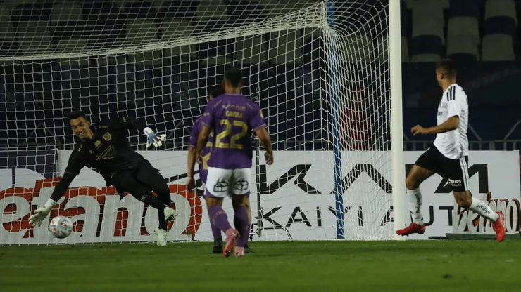 El momento del gol de Álvaro Madrid a Deportes Concepción.