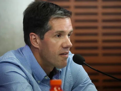 Candidato a Rector de la U de Chile promete sacar a Michael Clark