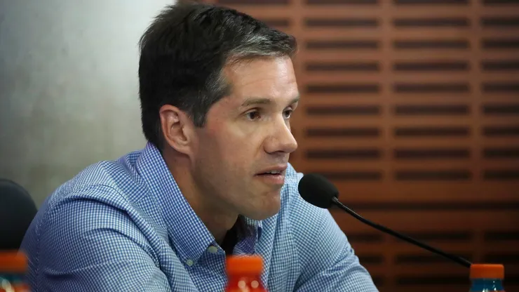 Michael Clark, aún presidente de Azul Azul.