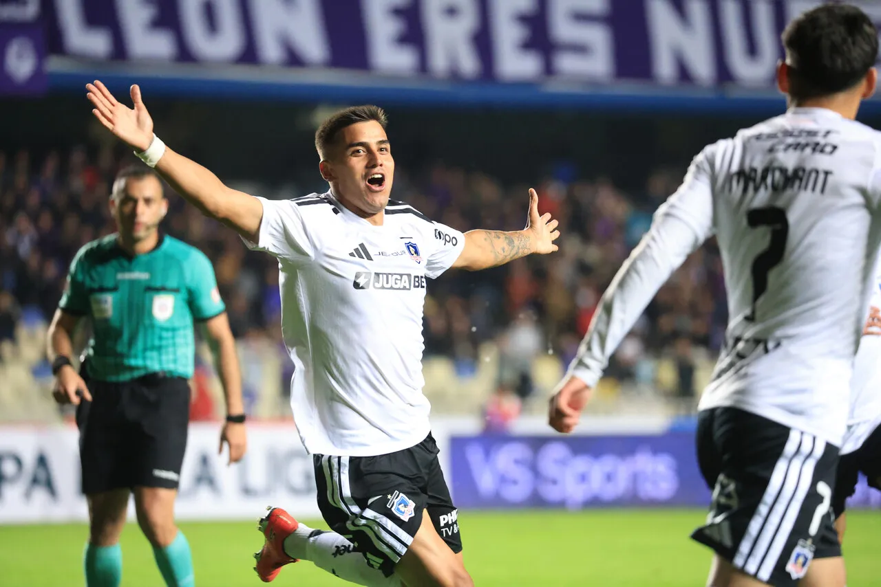 Álvaro Madrid celebrando su gol ante Deportes Concepción. Foto: Photosport