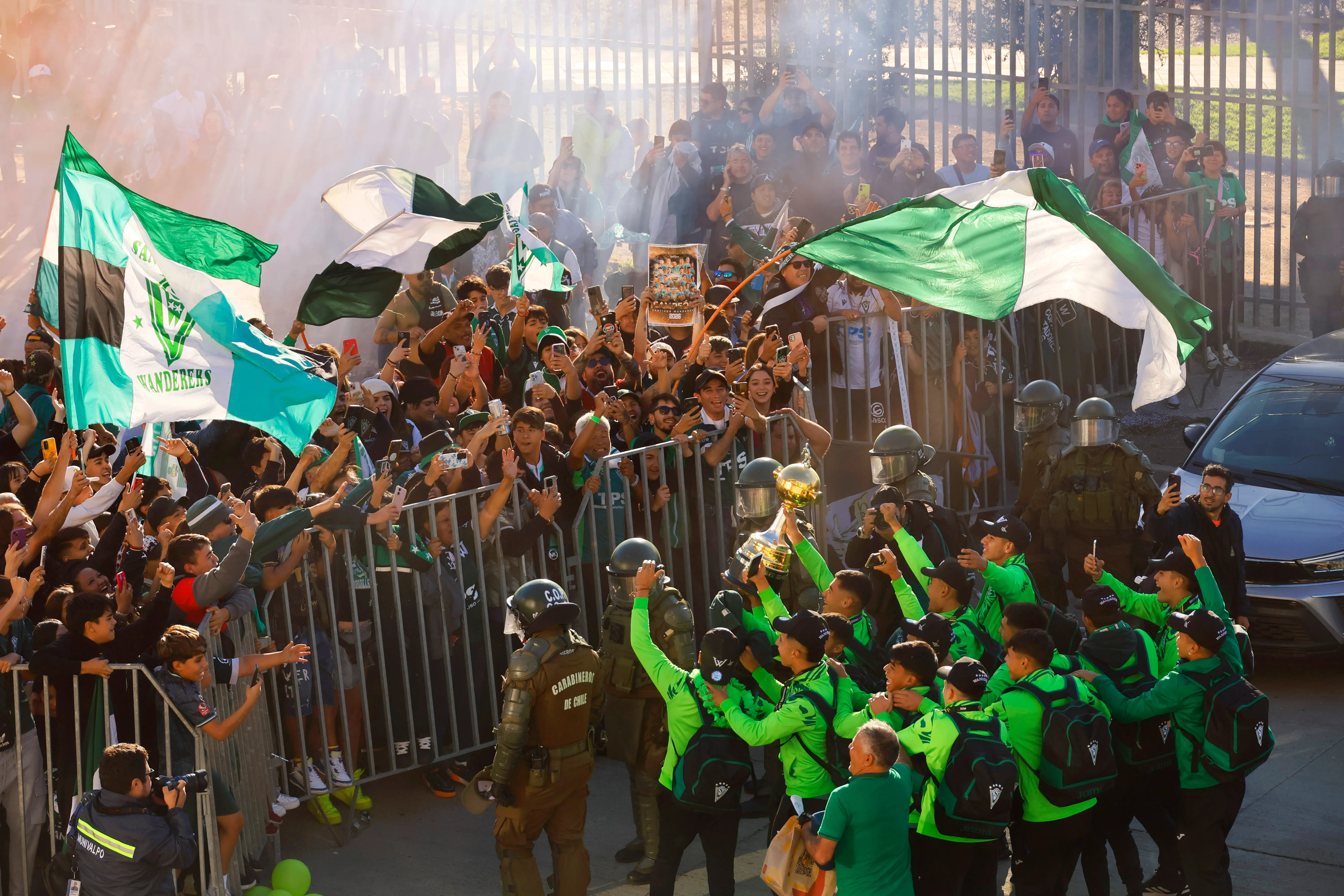 Santiago Wanderers ya celebró en Valparaíso: ahora visitarán La Moneda | Photosport