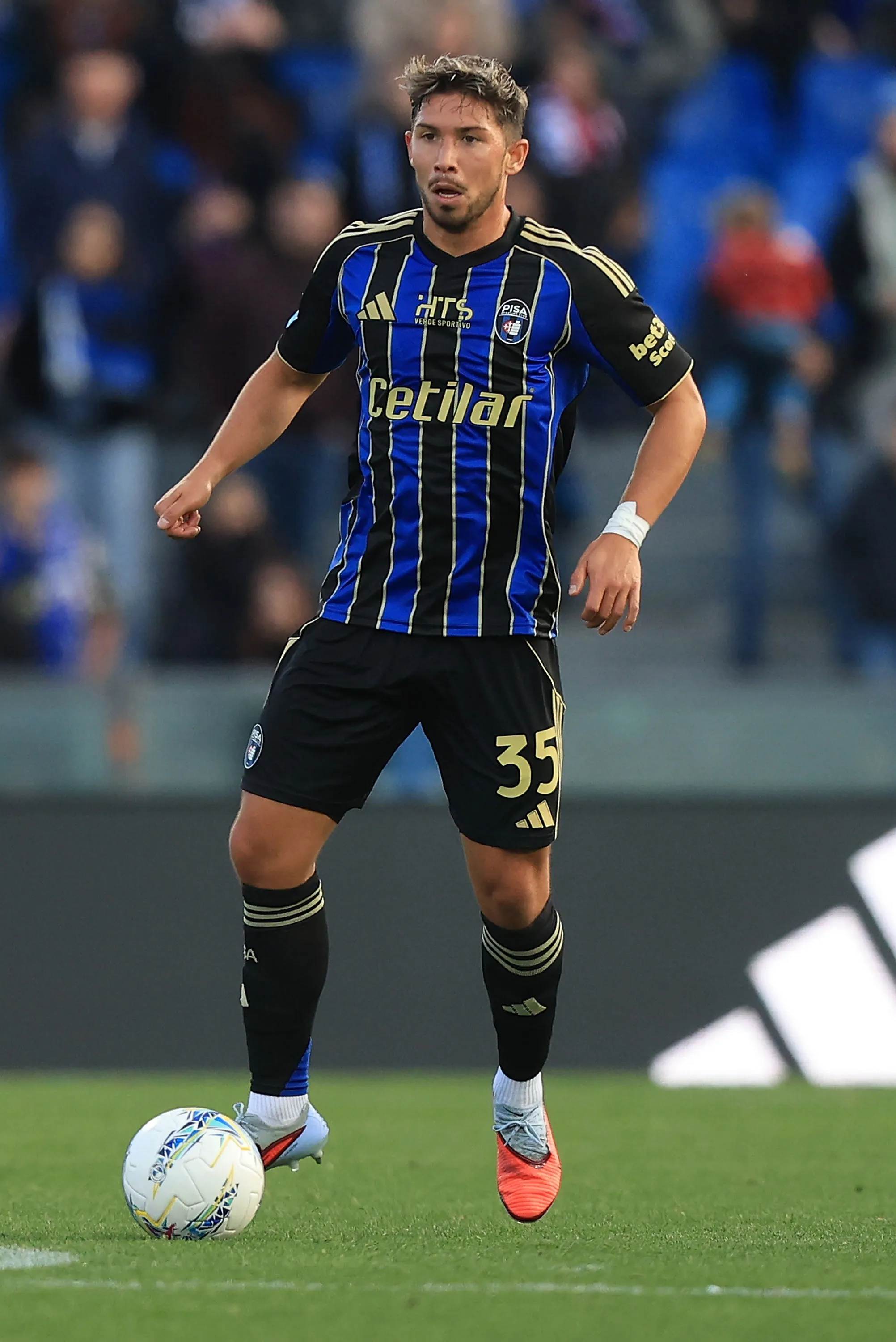 Felipe Loyola está en el Pisa que es colista en la Serie A. Ahora sueña con salvarse del descenso en las últimas siete fechas (Photo by Gabriele Maltinti/Getty Images)