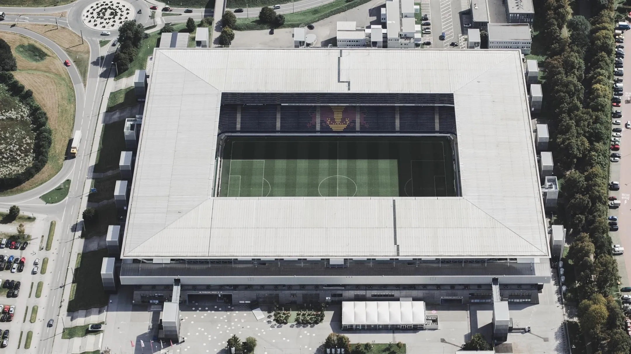 El RB Arena de Salzburgo desde el exterior. (Foto: Wolfgang Lienbacher – RedBull)