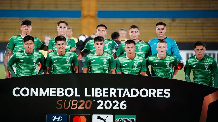 Parte del plantel de Wanderers campeón de Copa Libertadores Sub 20.