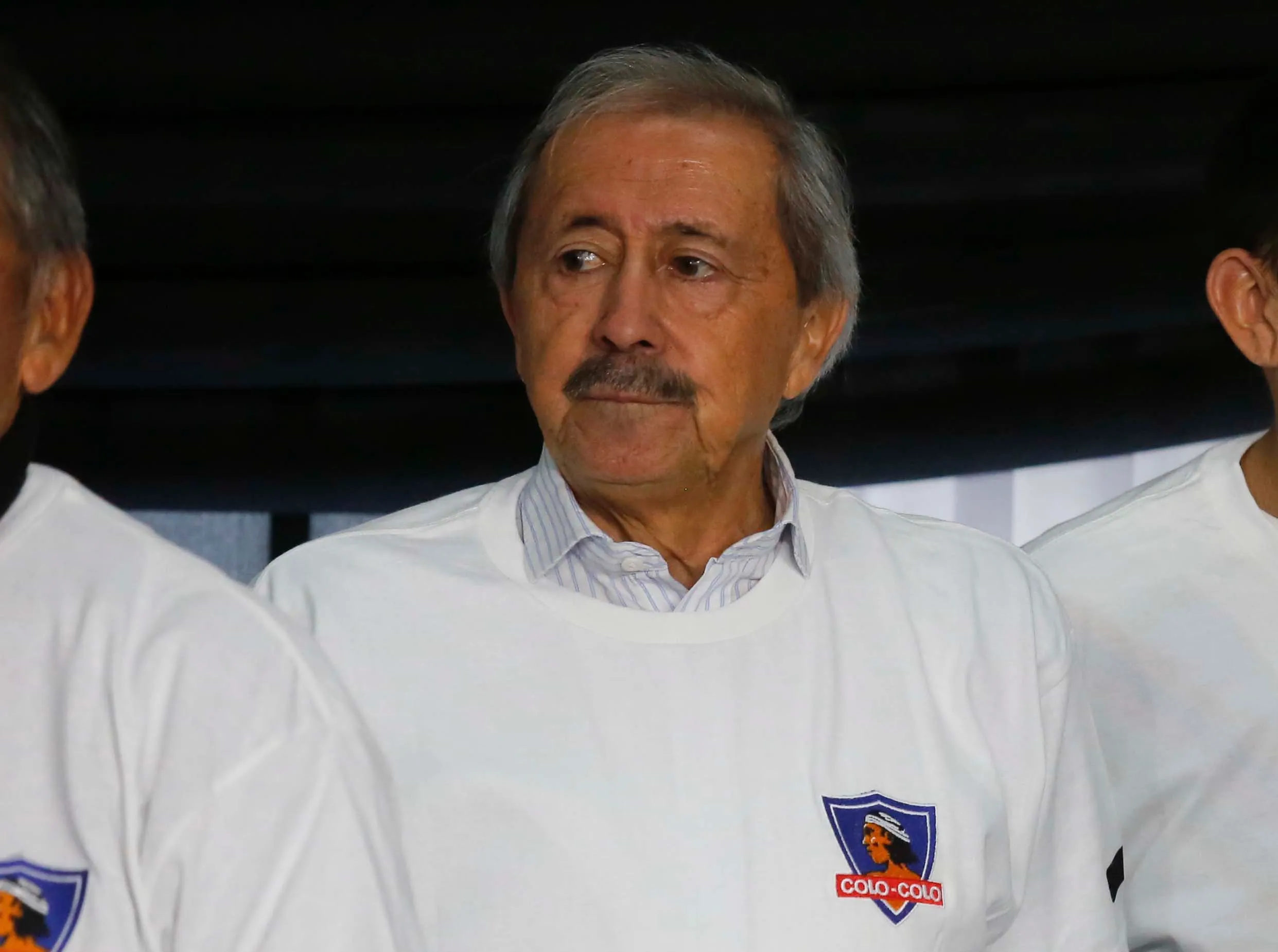 Leonardo Véliz en una ceremonia de Colo Colo. (Juan Eduardo Lopez/Photosport).