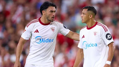 Alexis y Suazo avisados en Sevilla: tendrán que ganarse el puesto de nuevo.