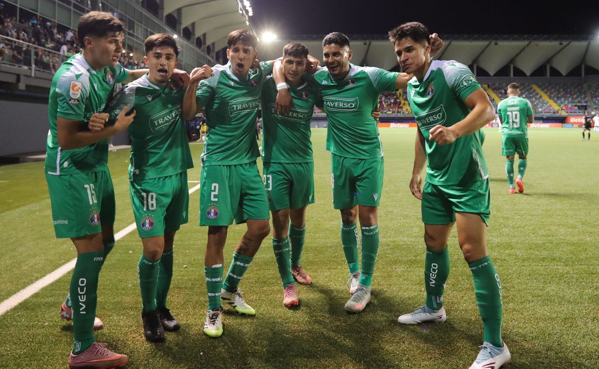 Sonó en la U y Colo Colo, clasificó a Copa Sudamericana y ahora busca el despegue definitivo: “Quiero que mi carrera…”