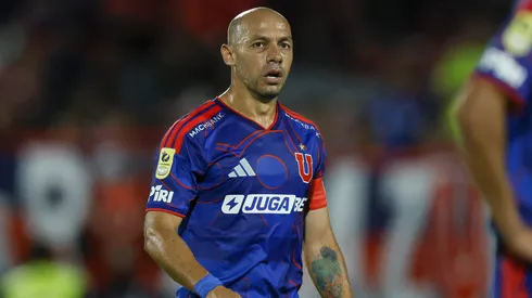 Marcelo Díaz lo pasa mal en la U.