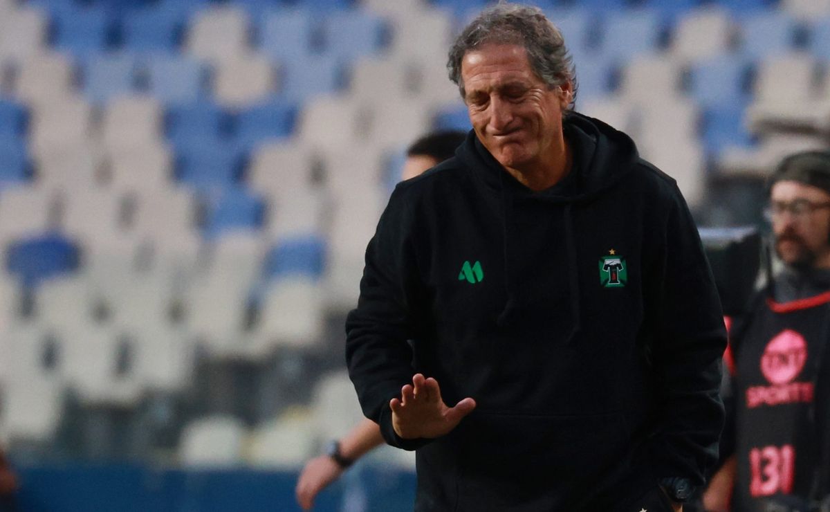 Sorpresa: un viejo amor toca la puerta de Mario Salas para que dirija en la Copa Libertadores