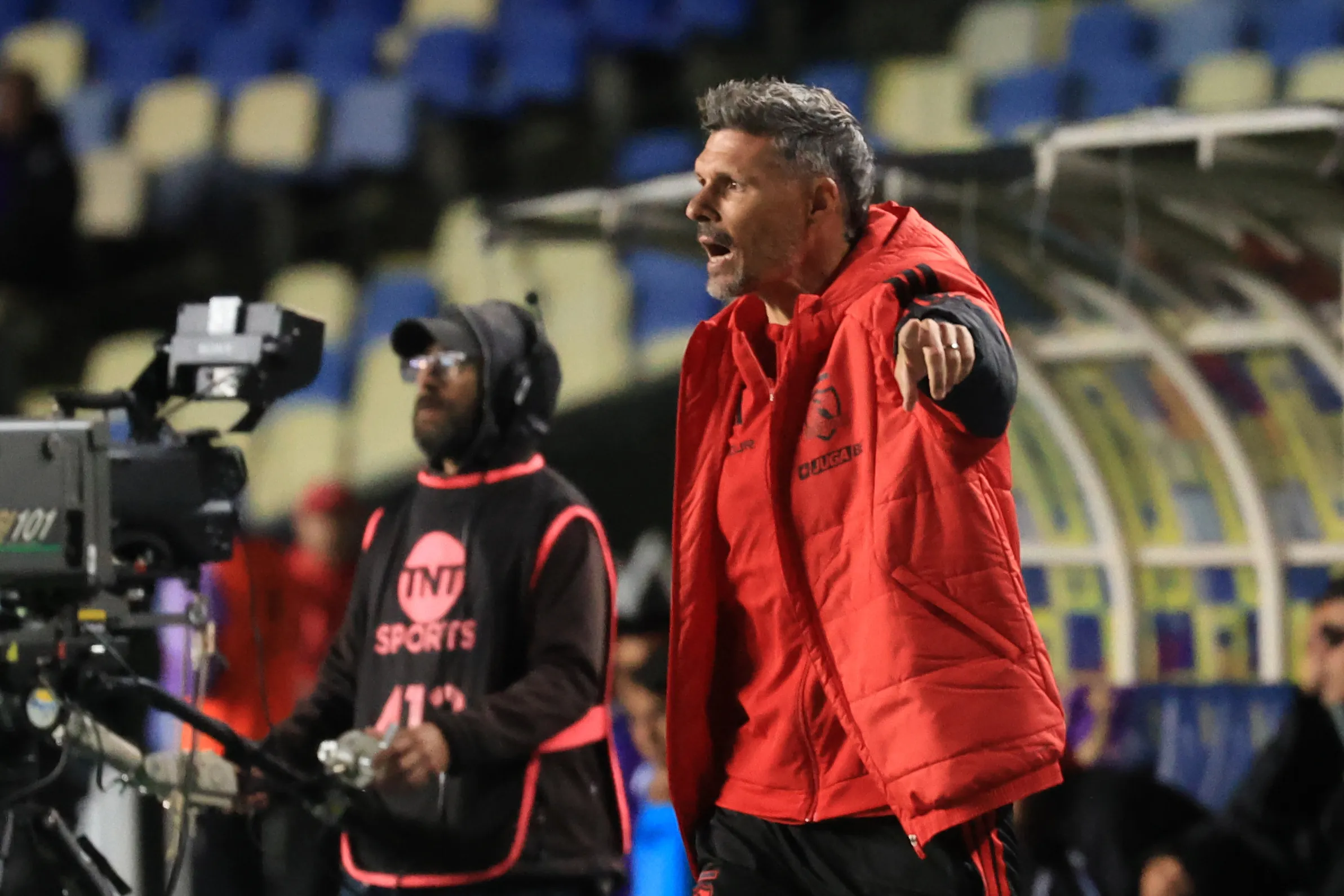 Fernando Ortiz logró cambiar los malos resultados por triunfos en Colo Colo. | Foto: Photosport.