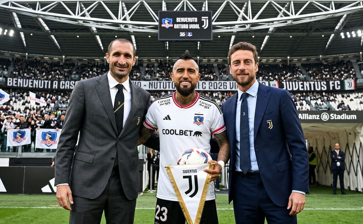 Arturo Vidal le recomienda un jugador de Colo Colo a Chiellini y Marchisio para la Juventus