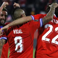 Arturo Vidal sube al columpio a Ben Brereton por su español