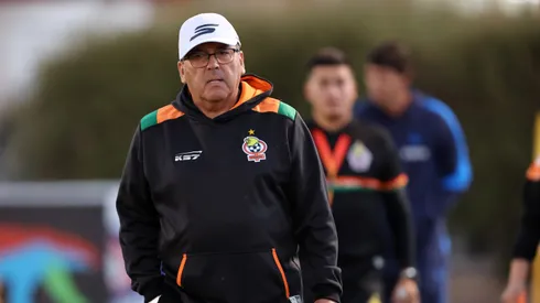 Duro momento enfrenta el histórico DT.