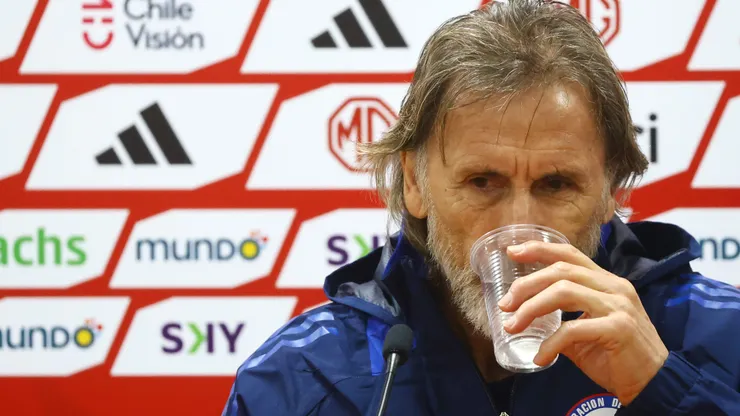 Ricardo Gareca se hace el gracioso en Perú.