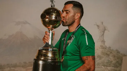 Felipe Salinas conquistó la gloria de América con Wanderers y luego, se vio envuelto en una polémica por fuertes rumores de un escándalo interno.