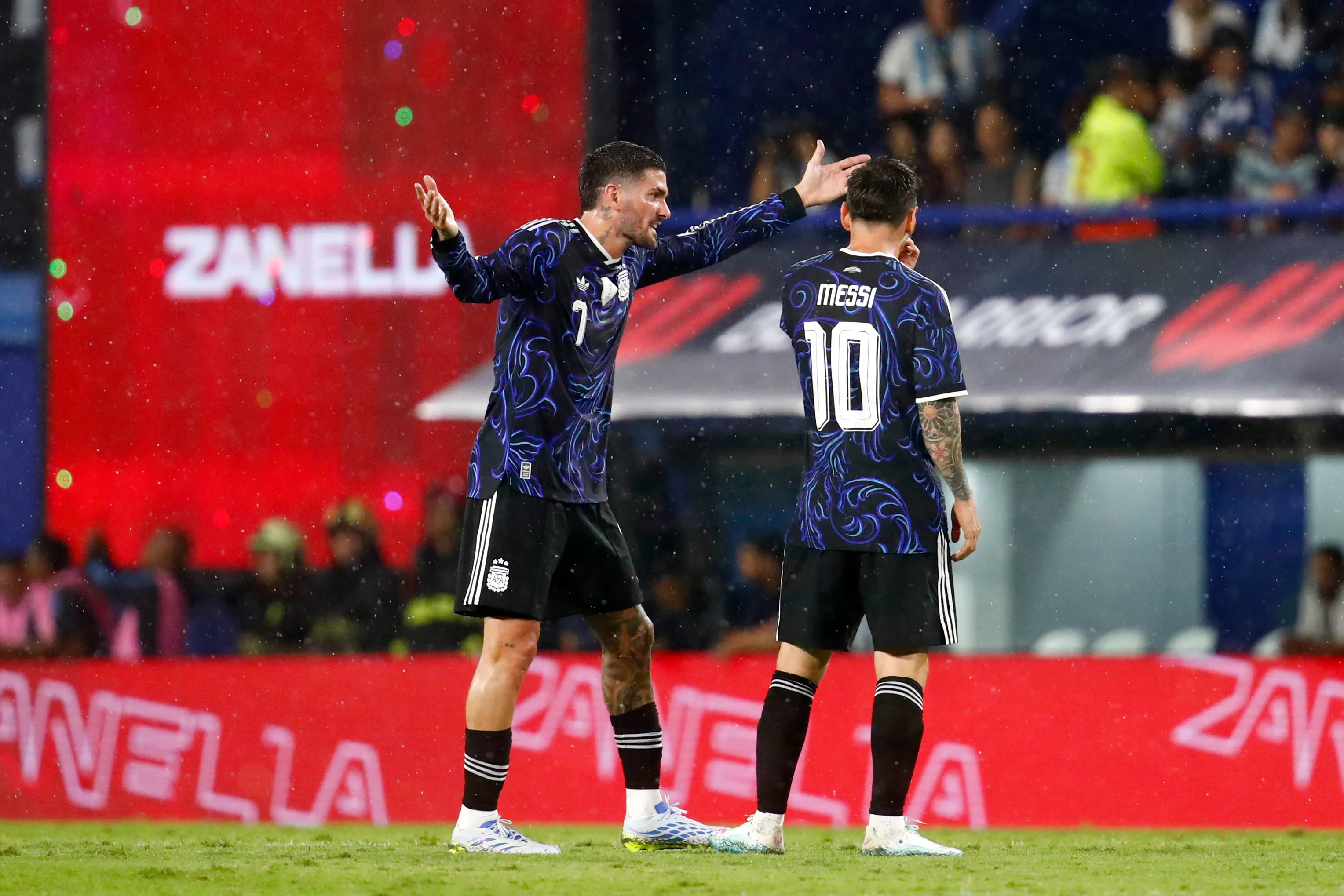 Alarma generó el último amistoso de Argentina donde el nivel mostrado no fue el esperado para los campeones del mundo. (Photo by Marcos Brindicci/Getty Images)