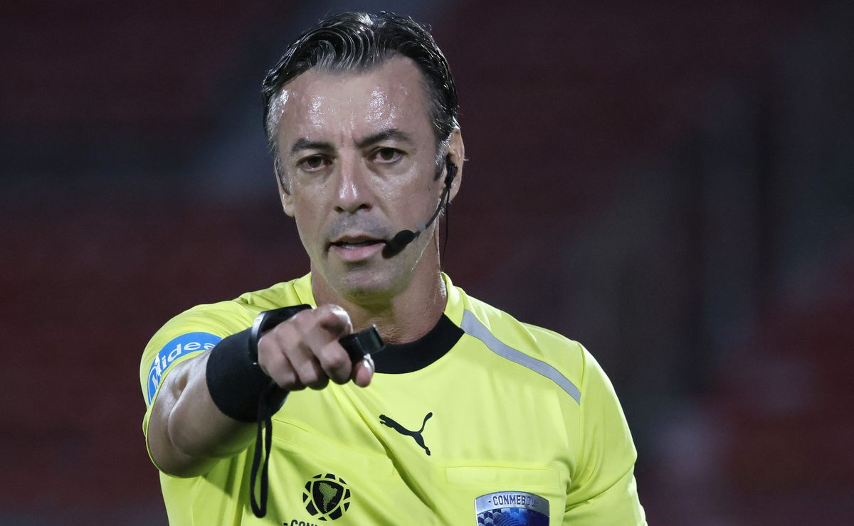 Se conocen los silbatos que administrarán justicia a los equipos chilenos en Copa Libertadores