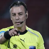 Estos son los silbatos que saquearán a los chilenos en Libertadores