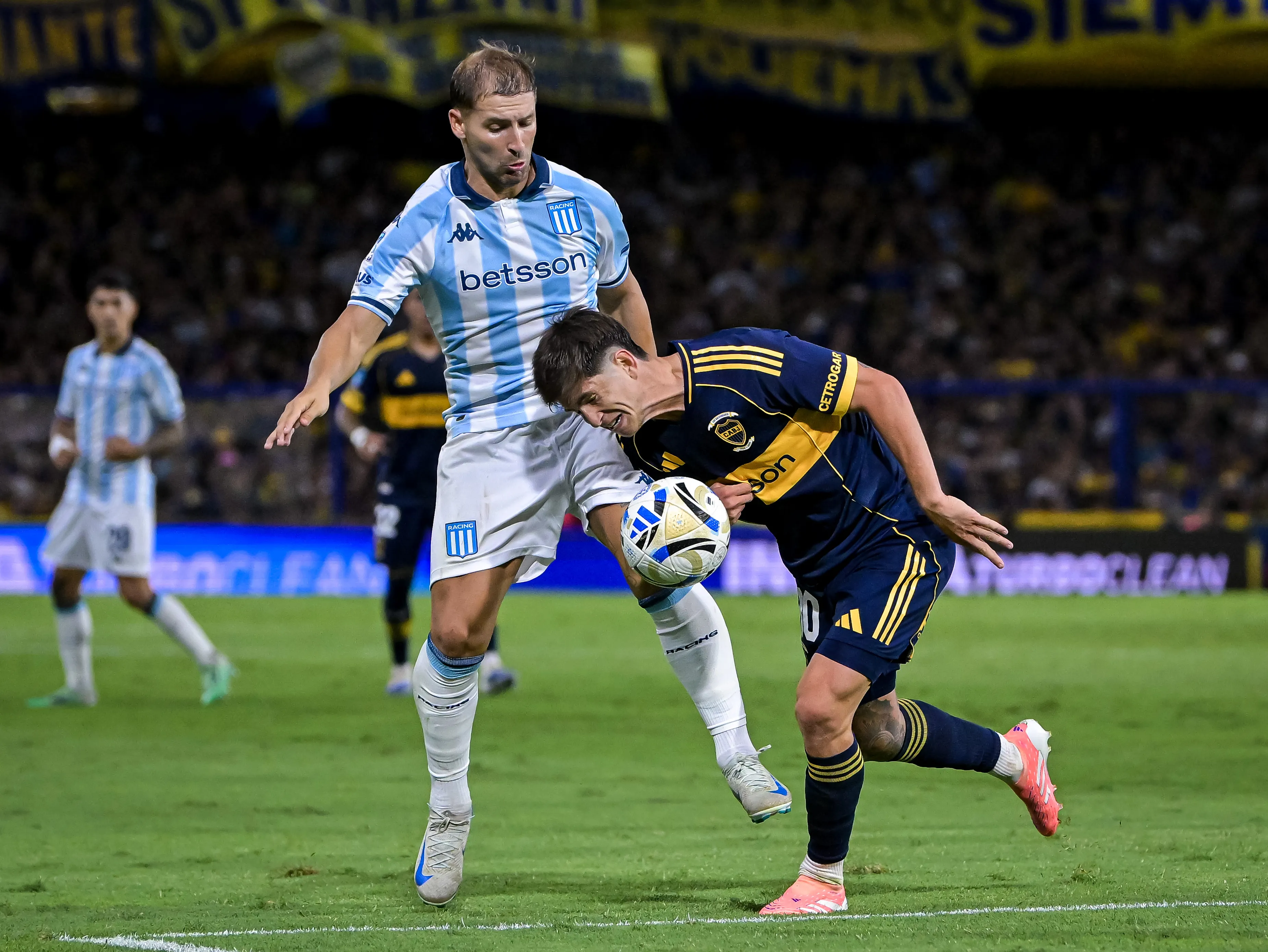 Matko Miljevic sufrió violento robo y es baja en Racing Club (Photo by Marcelo Endelli/Getty Images)