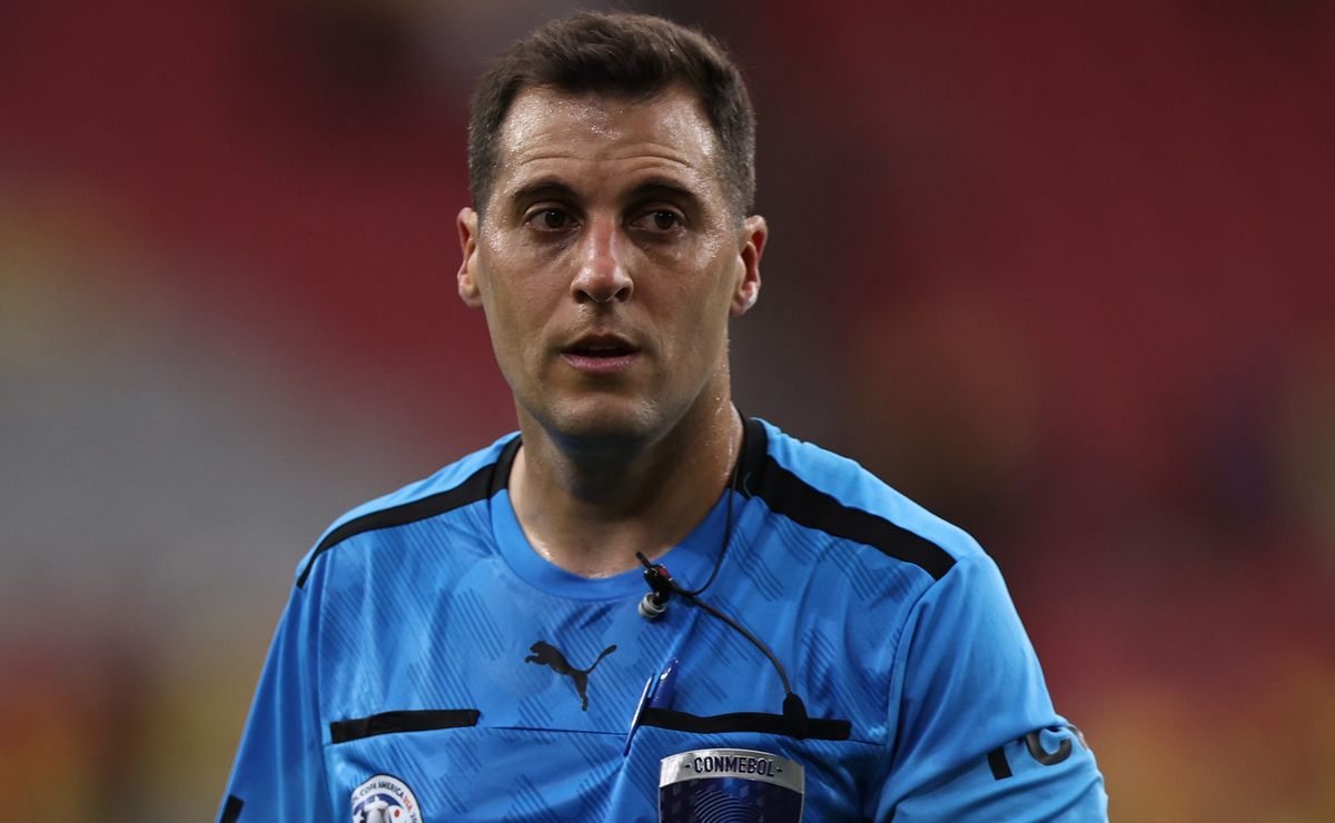 “Inaudito”: La antigua polémica de U. Católica con el árbitro de Copa Libertadores