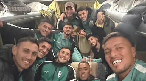 Felices los caturros tras el triunfo en el sur.