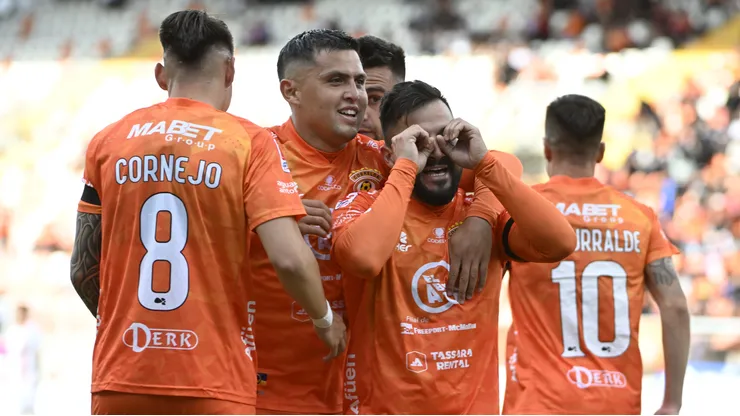Cobreloa tenía la presión de ganar para ser líder y cumplió con la tarea.