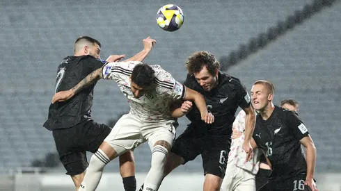 Nueva Zelanda y Chile juegan por la FIFA Series.