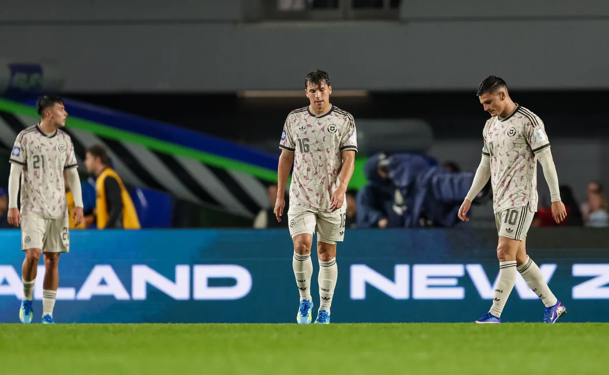 Patricio Yáñez molesto por derrota de Chile ante Nueva Zelanda Patricio Yáñez molesto por derrota de Chile ante Nueva Zelanda