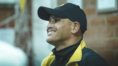 Chupete Suazo emociona a Chile con el primer triunfo en su carrera como DT