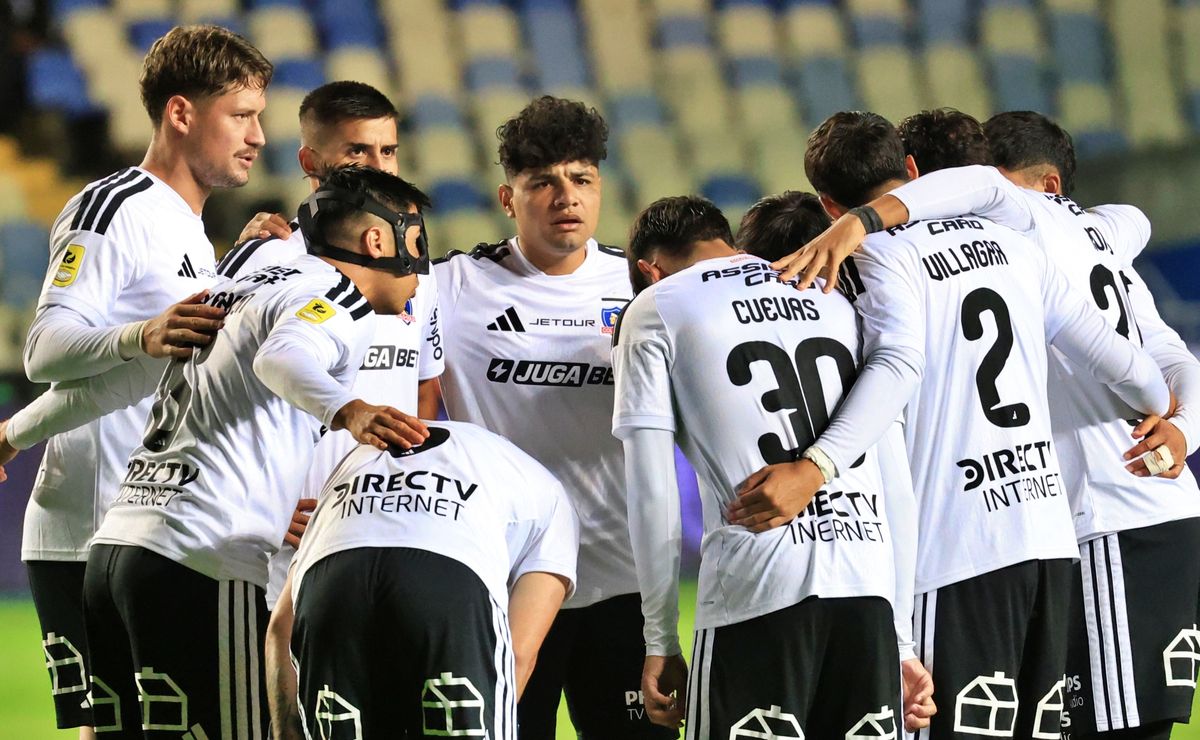 Con cambio de esquema: La formación de Colo Colo ante Huachipato por la Copa de la Liga