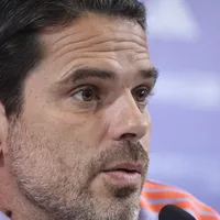 Gago explica desesperada medida con los lesionados en la U