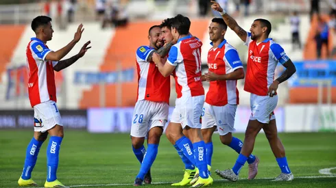 En Católica toman postura por ausencia de hinchas de Boca en Claro Arena.