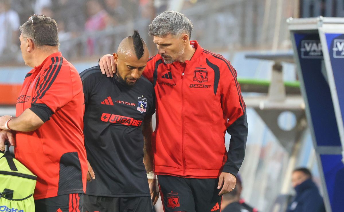 ¿Qué pasa con Vidal? Ortiz sorprende en Colo Colo y proyecta la Liga de Primera con su nuevo bastión