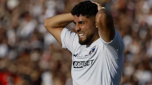 Maximiliano Romero encendió alarmas en Colo Colo en las últimas horas.