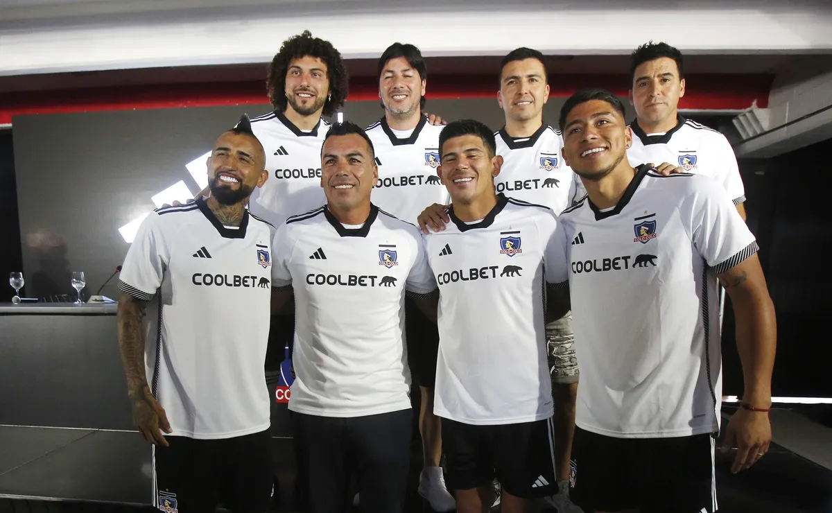 Esteban Paredes recomienda a Brayan Cortés como arquero titular de Chile Esteban Paredes recomienda a Brayan Cortés como arquero titular de Chile