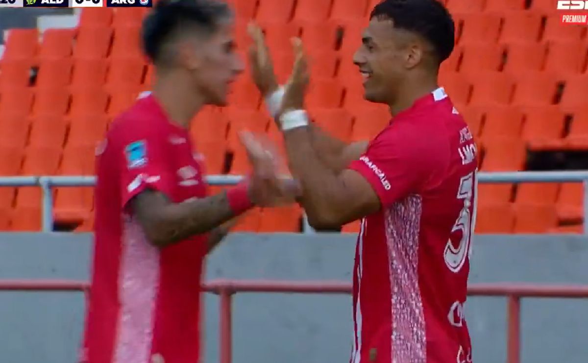 Iván Morales marca su primer gol y deja a Argentinos Juniors a un paso del liderato