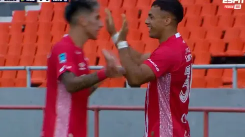 Iván Morales anotó por primera vez con la camiseta de Argentinos Juniors.