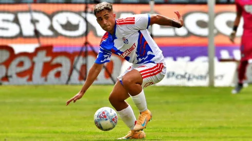 Lucas Assadi termina contrato con la U el 31 de diciembre del 2026.