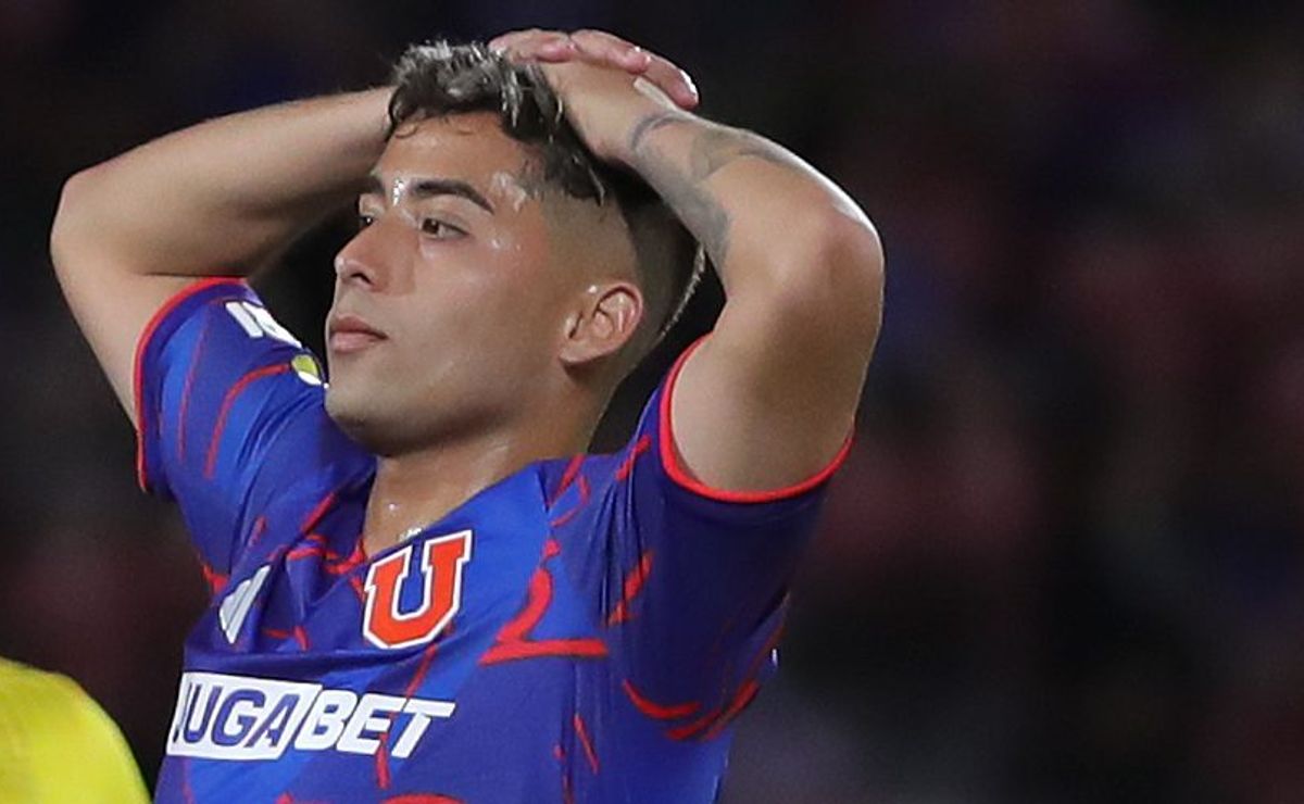 Gago detalla sus cinco firmes razones para hacer que Lucas Assadi vuelva en la U de Chile en una cancha sintética