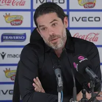 Gago vive su primer round con un periodista: "¿Y nosotros? No..."