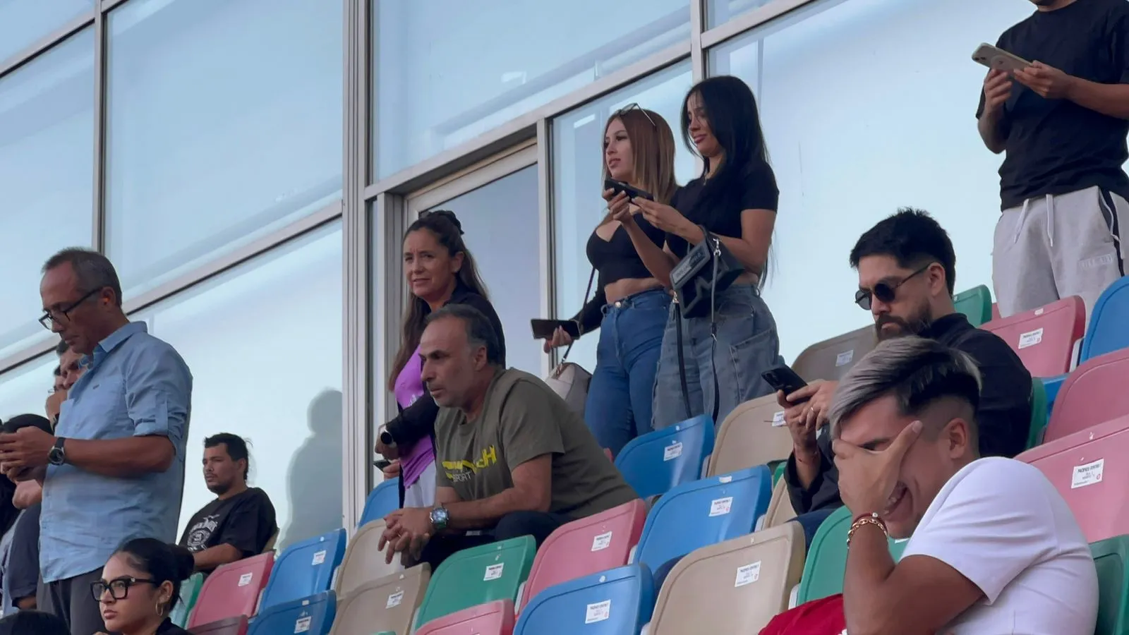 La familia de Lucas Assadi en La Florida, donde también estuvo Gianna Penjean Scatarz. Foto: Siempre pasa algo.