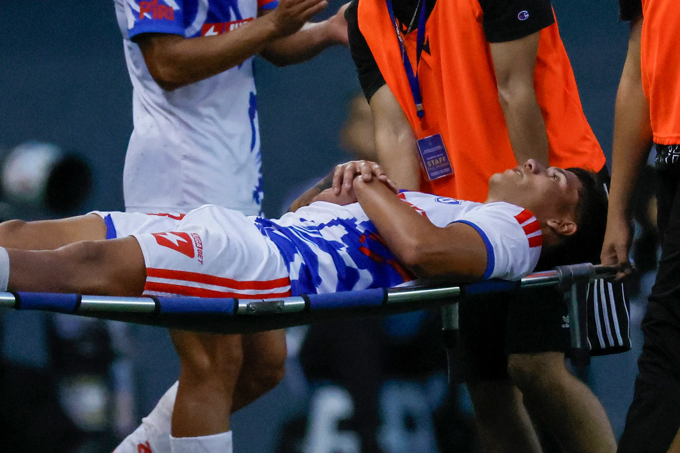 Barrera salió muy cansado del duelo entre la U y Audax. Imagen: Photosport