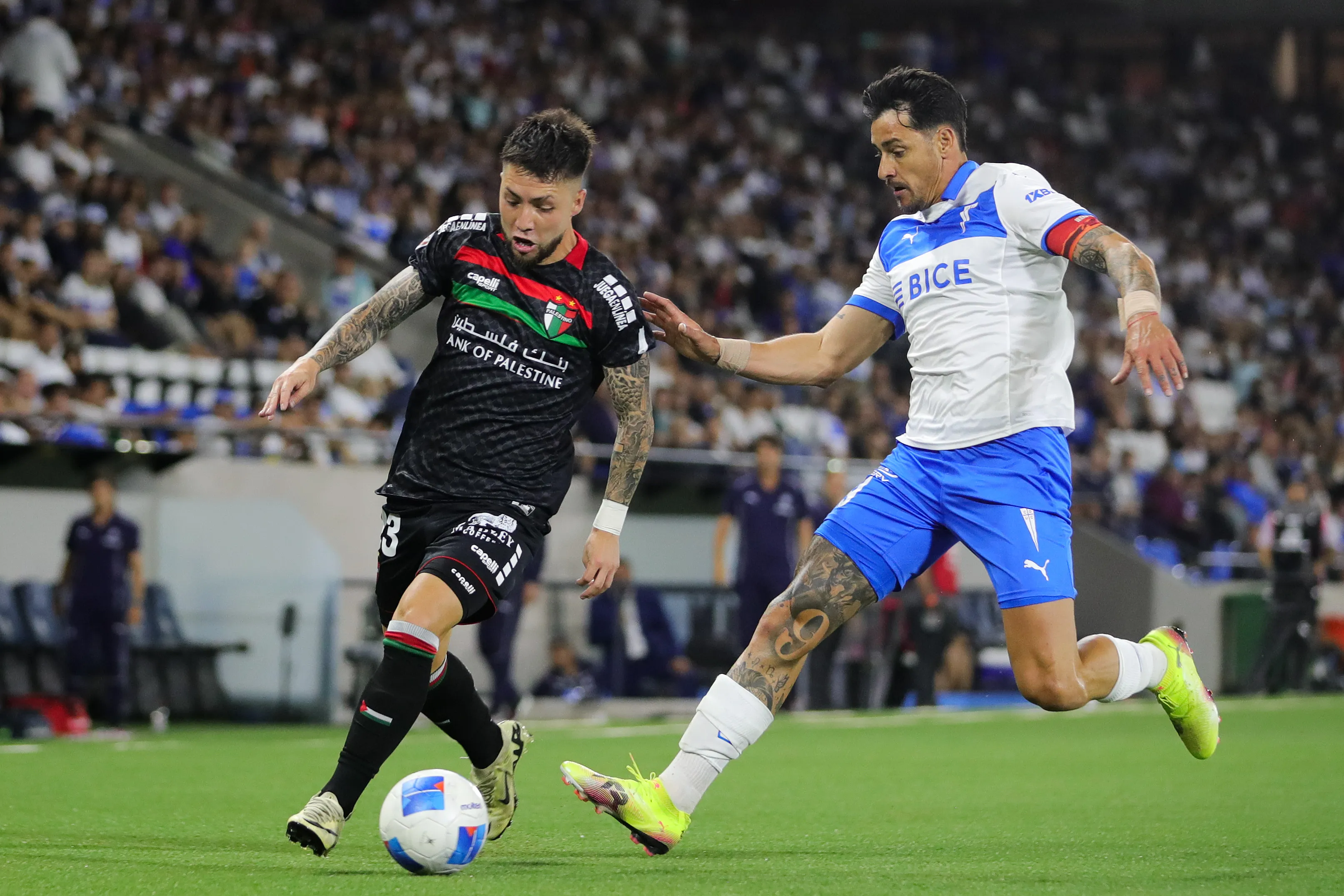 Universidad Católica y Palestino dan inicio a la fecha 8 de la Liga de Primea. (Foto: Felipe Zanca/Photosport)