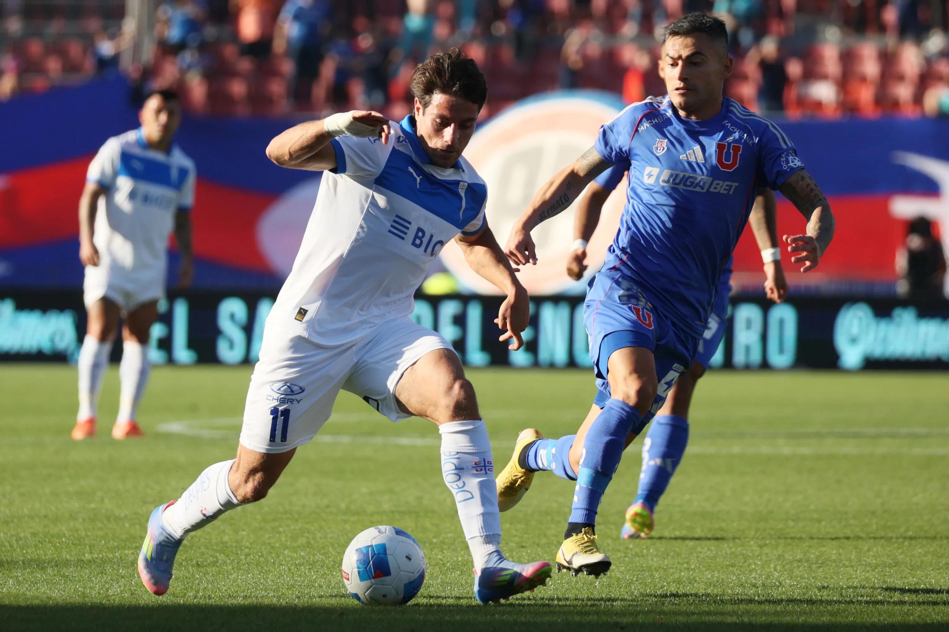 La U recibe el mes de abril recibiendo a la UC en el Clásico Universitario. (Foto: Dragomir Yankovic/Photosport)