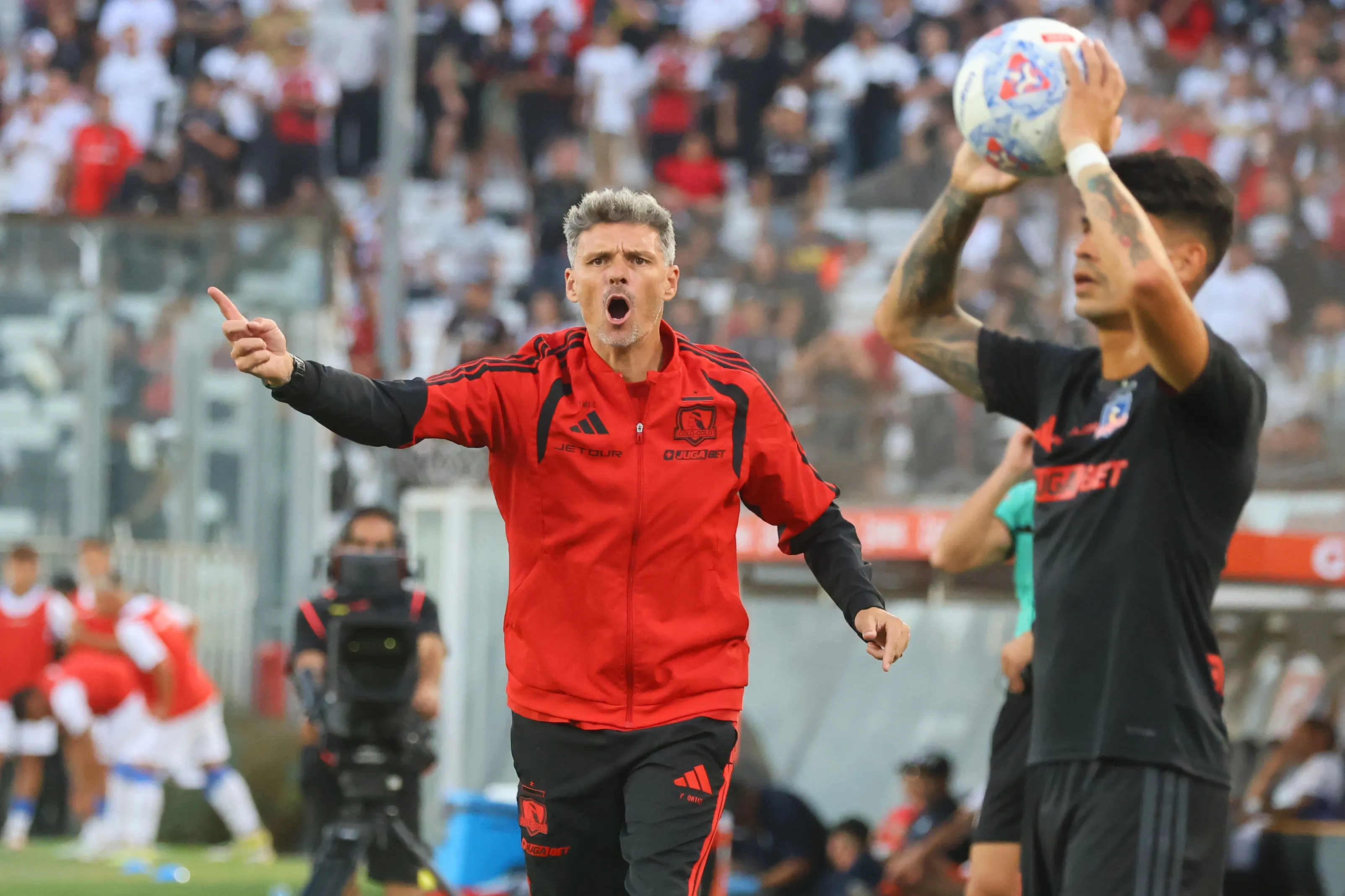 Colo Colo jugó este miércoles a las 18:00 horas, causando complicaciones para asistir al estadio | Photosport