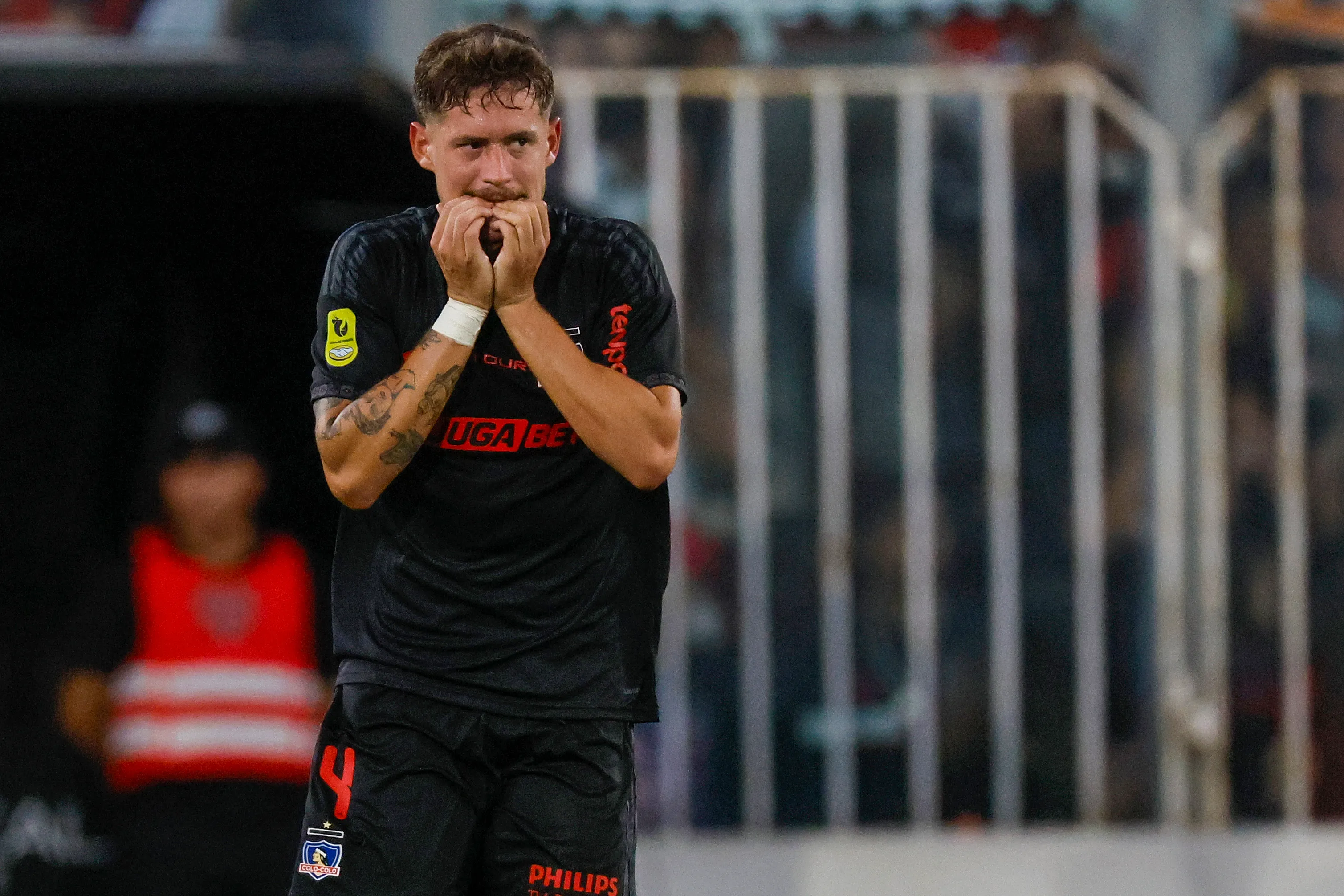 Así reaccionó Joaquín Sosa tras un remate al arco que pasó cerca. (Andres Pina/Photosport).