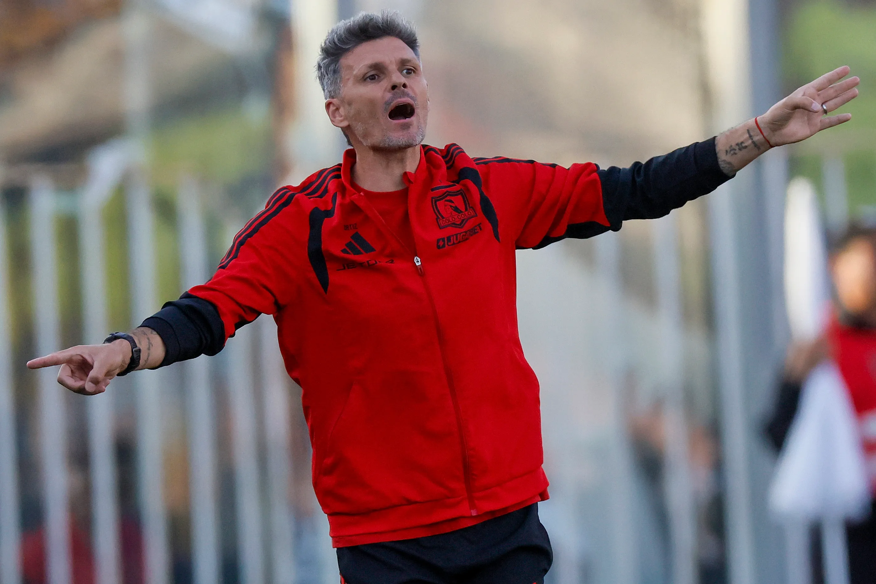 Fernando Ortiz tiene a Colo Colo en la cima de la Liga de Primera y la Copa de la Liga. Foto: Andres Pina/Photosport